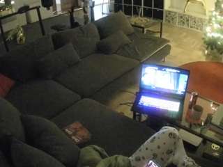 voyeurcam-julmodels-living-3