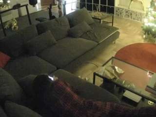 voyeurcam-julmodels-living-3