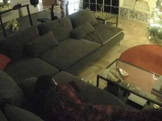 voyeurcam-julmodels-living-3