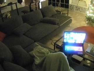 voyeurcam-julmodels-living-3