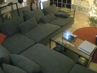 voyeurcam-julmodels-living-3