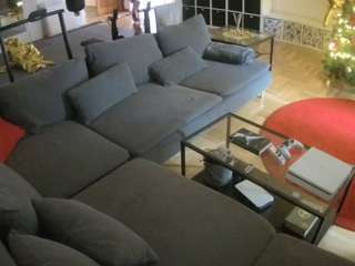 voyeurcam-julmodels-living-3