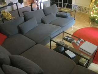 voyeurcam-julmodels-living-3