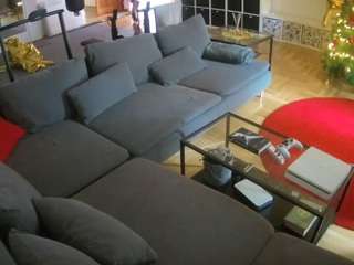 voyeurcam-julmodels-living-3