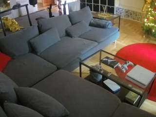 voyeurcam-julmodels-living-3