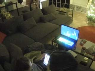 voyeurcam-julmodels-living-3