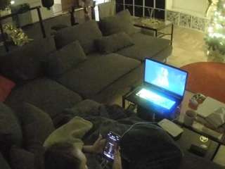 voyeurcam-julmodels-living-3