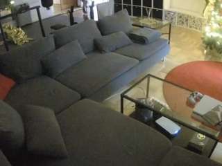 voyeurcam-julmodels-living-3