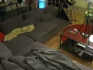 voyeurcam-julmodels-living-3