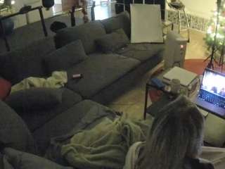 voyeurcam-julmodels-living-3