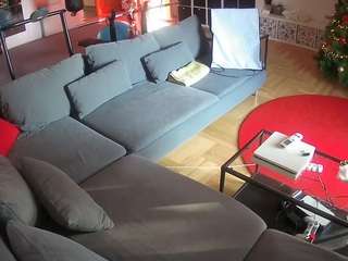 voyeurcam-julmodels-living-3