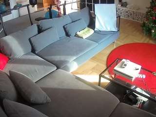 voyeurcam-julmodels-living-3