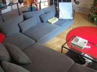 voyeurcam-julmodels-living-3