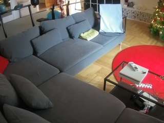 voyeurcam-julmodels-living-3