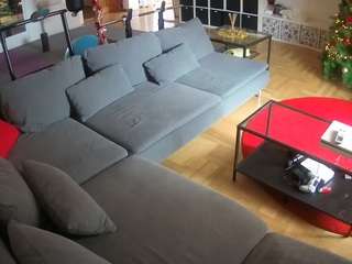 voyeurcam-julmodels-living-3