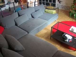 voyeurcam-julmodels-living-3