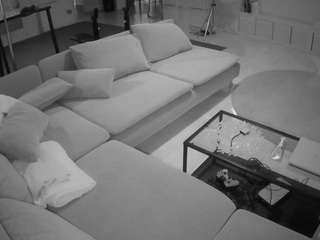 voyeurcam-julmodels-living-3