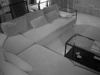 voyeurcam-julmodels-living-3