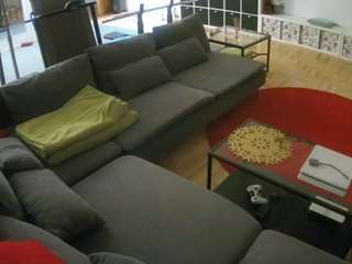 voyeurcam-julmodels-living-3 webcam