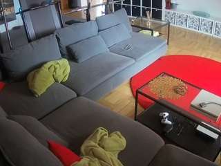 voyeurcam-julmodels-living-3