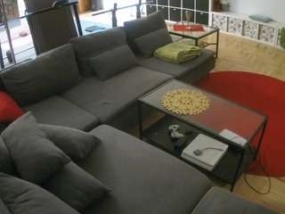 voyeurcam-julmodels-living-3 webcam