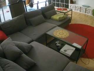 voyeurcam-julmodels-living-3 webcam