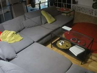 voyeurcam-julmodels-living-3