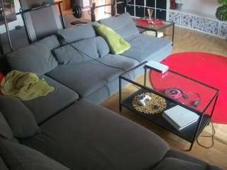 voyeurcam-julmodels-living-3 webcam