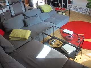 voyeurcam-julmodels-living-3 webcam