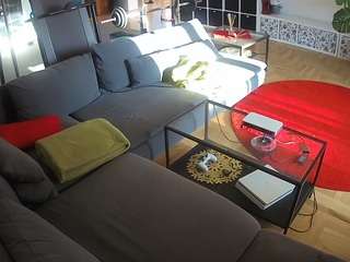 voyeurcam-julmodels-living-3 webcam