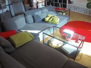 voyeurcam-julmodels-living-3 webcam