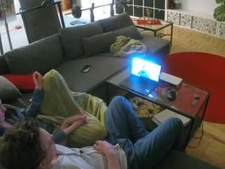 voyeurcam-julmodels-living-3 webcam