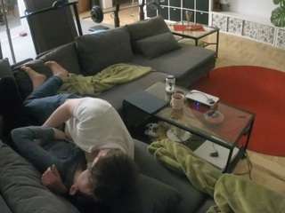 voyeurcam-julmodels-living-3 webcam