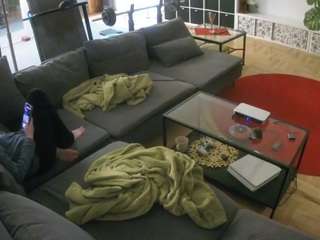 voyeurcam-julmodels-living-3 webcam