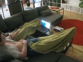 voyeurcam-julmodels-living-3 webcam