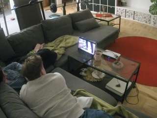 voyeurcam-julmodels-living-3 webcam