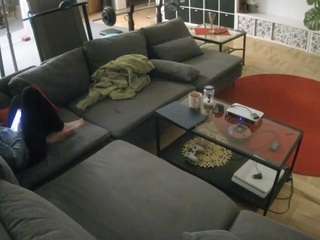voyeurcam-julmodels-living-3 webcam