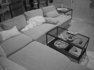 voyeurcam-julmodels-living-3 webcam