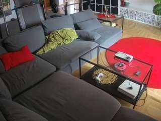 voyeurcam-julmodels-living-3 webcam