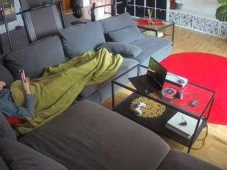 voyeurcam-julmodels-living-3 webcam