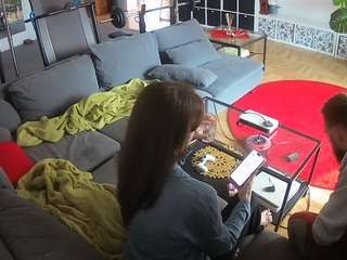 voyeurcam-julmodels-living-3 webcam