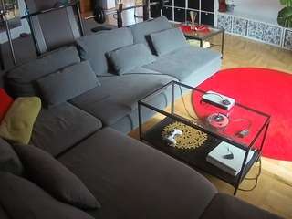 voyeurcam-julmodels-living-3 webcam