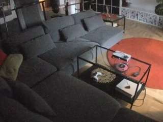 voyeurcam-julmodels-living-3 webcam