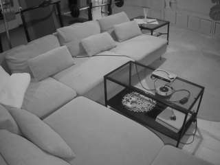 voyeurcam-julmodels-living-3 webcam