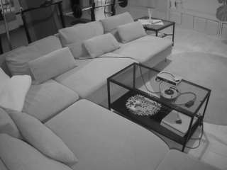 voyeurcam-julmodels-living-3 webcam