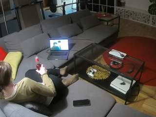 voyeurcam-julmodels-living-3 webcam