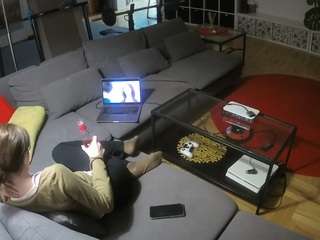 voyeurcam-julmodels-living-3 webcam