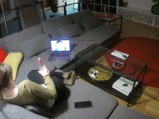 voyeurcam-julmodels-living-3 webcam