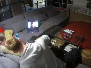 voyeurcam-julmodels-living-3 webcam