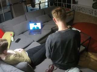 voyeurcam-julmodels-living-3 webcam